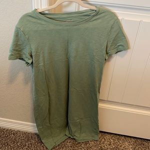 Women’s green short sleeve dress
